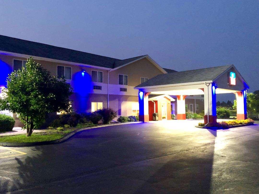 Surestay Plus Hotel By Best Western Bettendorf Exterior photo